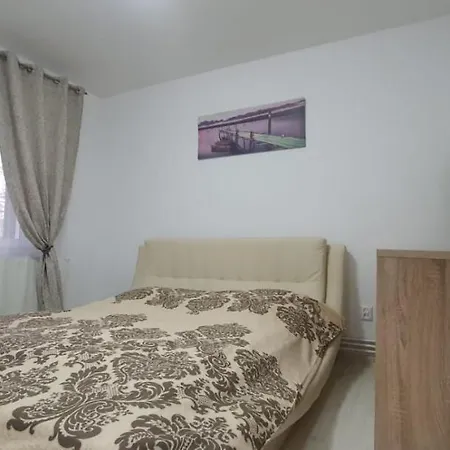 Apartament 3 Spatios Apartment *
